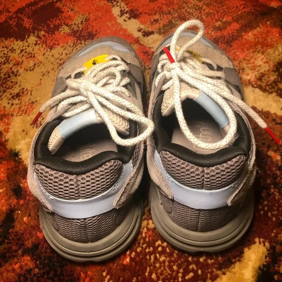 adidas Gray Sneakers with Red Accents - Picture 5 of 9